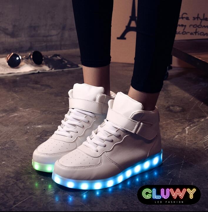 LED ანათებს ჩექმები sneakers თეთრი